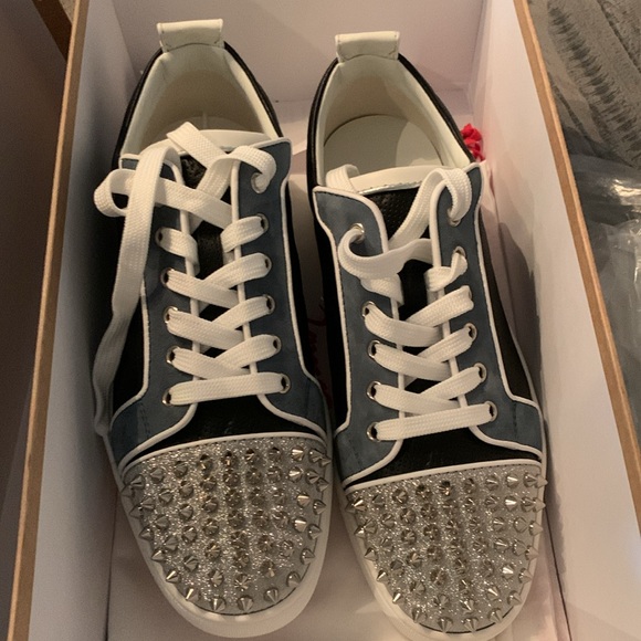 Shoes - Picture 3 of 5